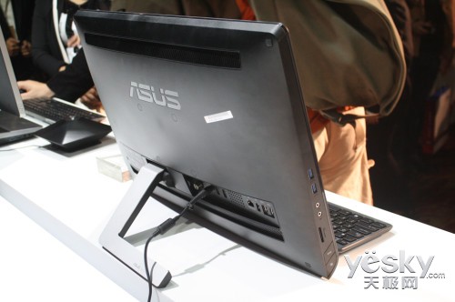 紧随win8步伐华硕创新一体机发布图赏